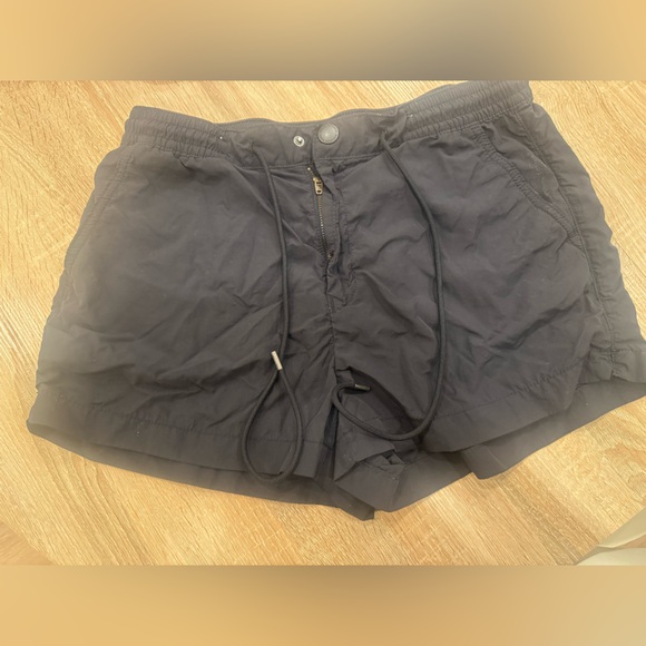 American Eagle Outfitters Black Cargo Shorts - Picture 2 of 9